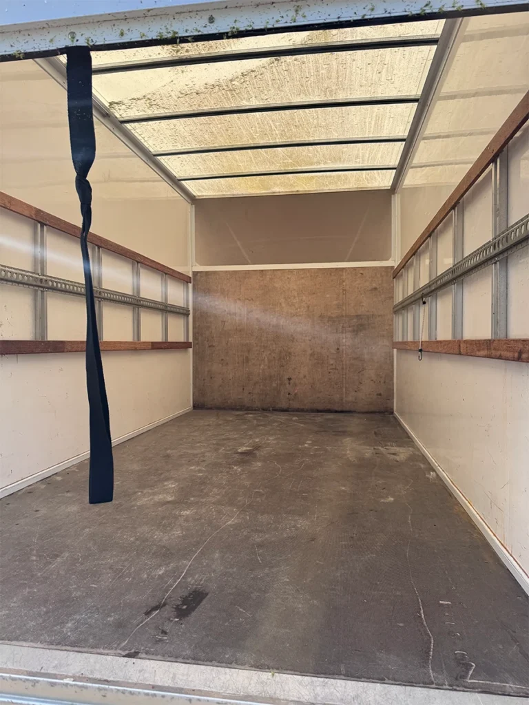 Mercedes Sprinter Luton 3