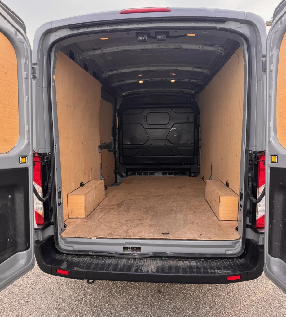 HN24BBZ Ford e-Transit 4